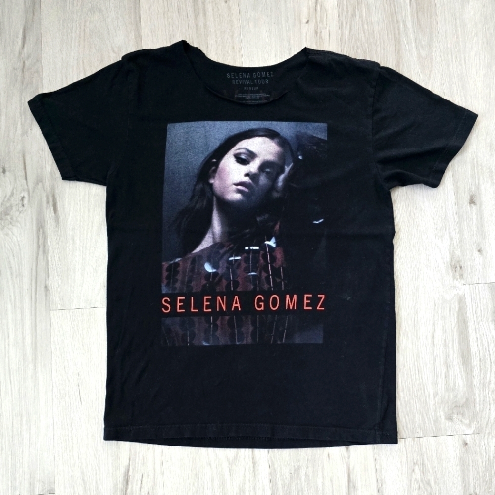 Selena Gomez | 'Revival Tour 2016' black graphic print concert t-shirt | WMS M